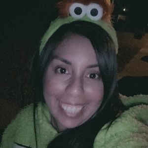 Meet your Posher, Carmela